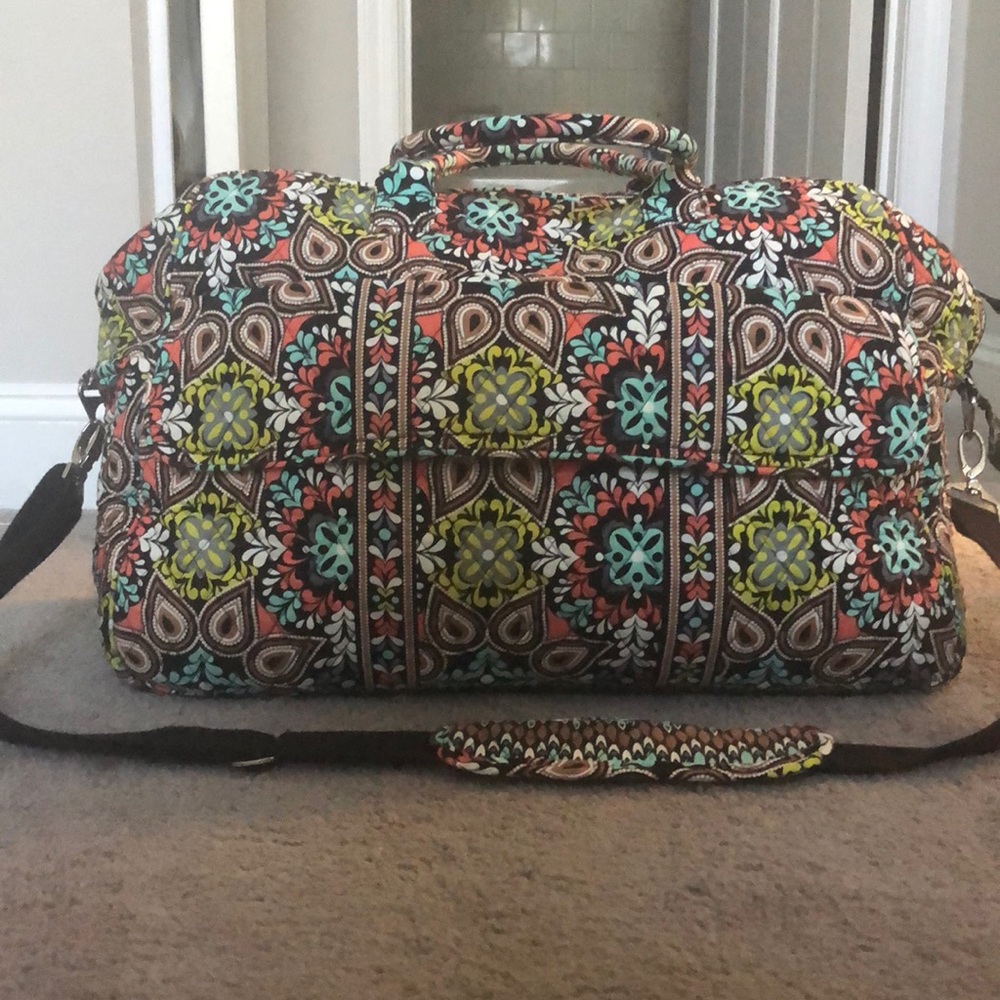 VERA BRADLEY GRAND TRAVELER IN SIERRA
